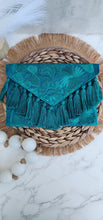 Load image into Gallery viewer, Julieta Clutch (Turquoise)

